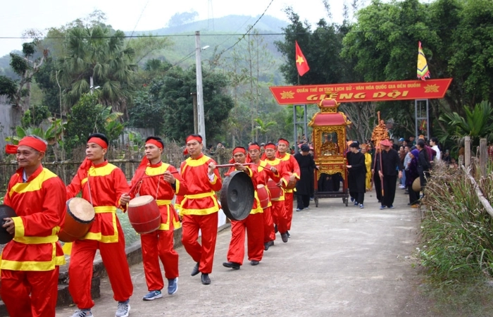Khám phá hội đền đuổm thái nguyên sôi động