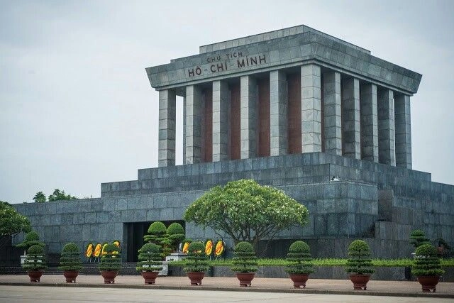 Hành trình đi lăng bác hồ để tỏ lòng biết ơn với vị lãnh tụ vĩ đại