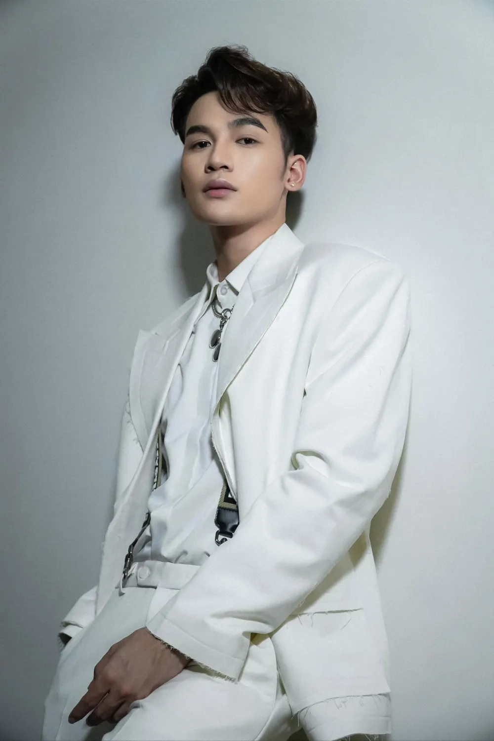 Thưởng thức những MV mới nhất của Ali Hoàng Dương mv
