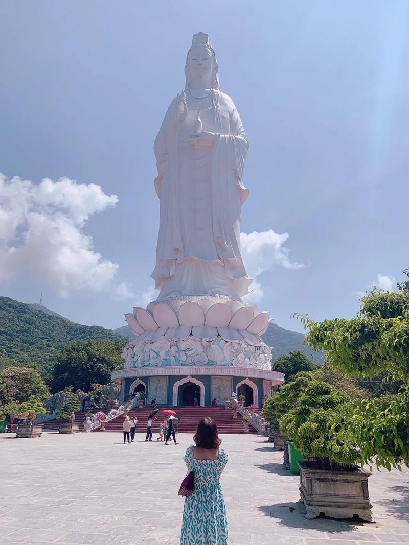 Điểm đến không thể bỏ lỡ chùa linh ứng ở bán đảo sơn trà