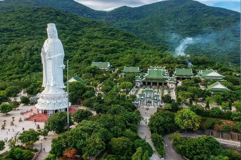 Chiêm bái tượng phật bà quan âm chùa linh ứng đà nẵng