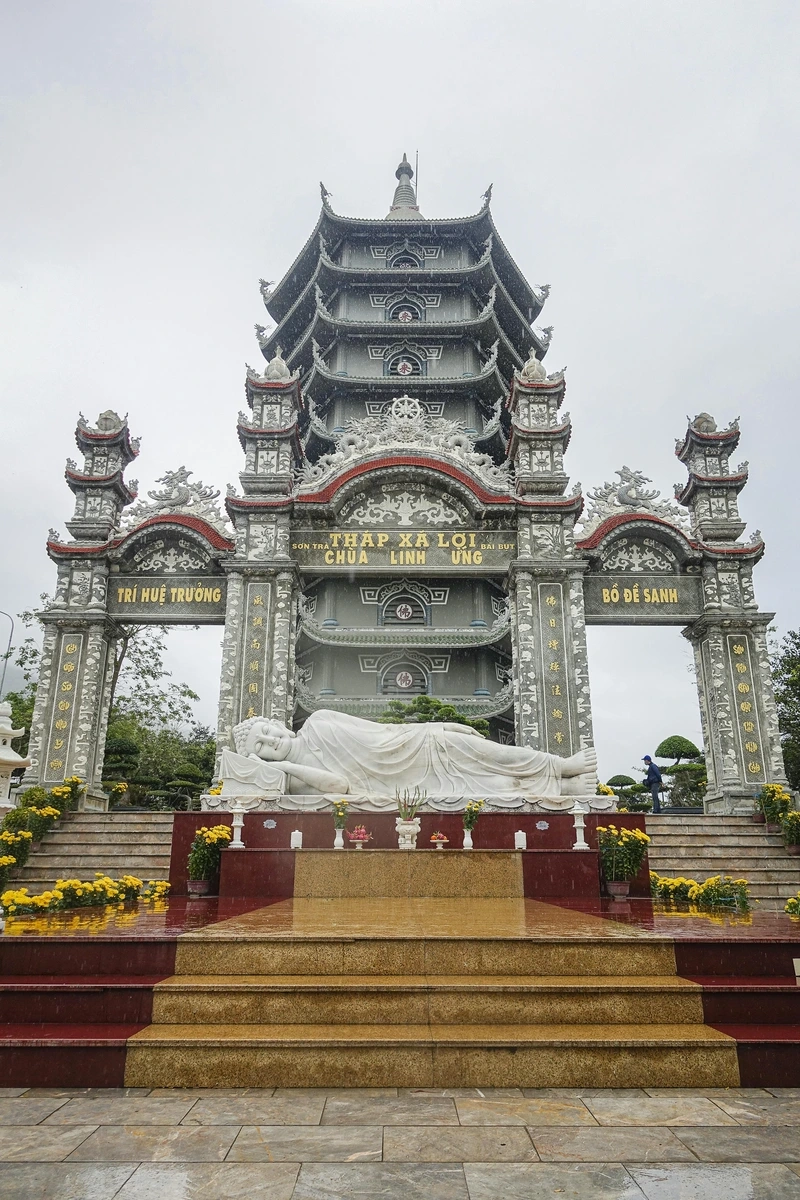 Bình yên giữa lòng thành phố tại chùa linh ứng thành phố đà nẵng