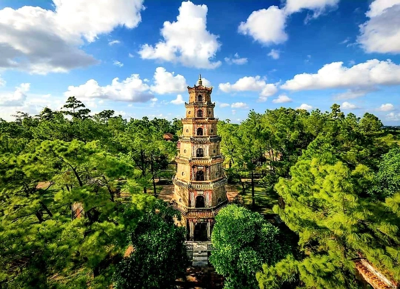 Hành trình tâm linh từ chùa thiên mụ lăng minh mạng