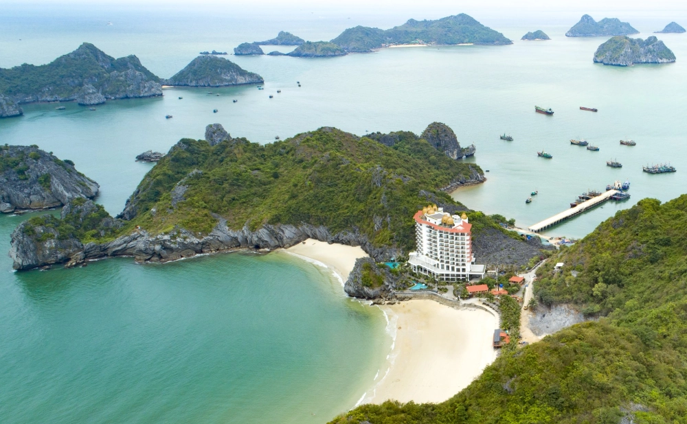 Tự do trải nghiệm đi cát bà khám phá