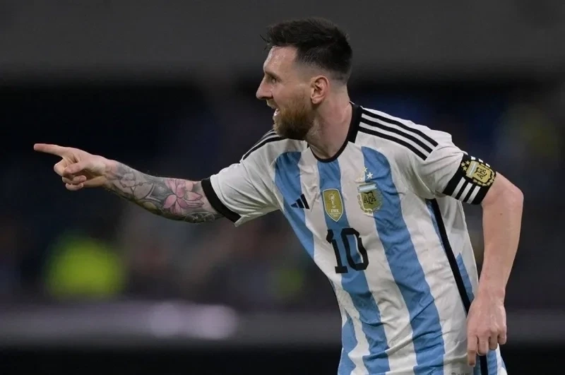 Loạt ảnh hello messi meme hài hước chào ngày mới