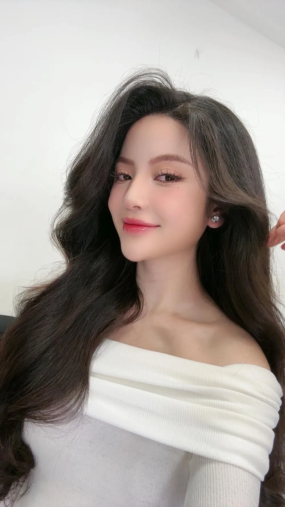 Tò mò Chu Thanh Huyền là ai mà hot vậy