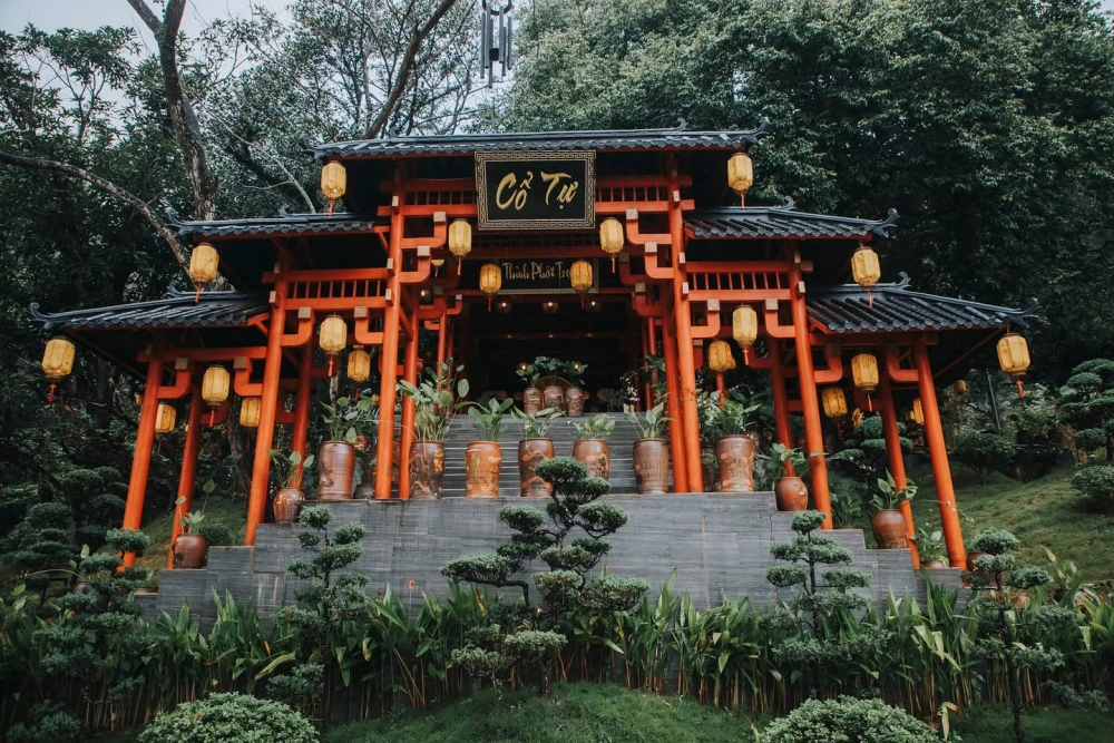 Chuyện kể về sự tích chùa cây thị huyền bí