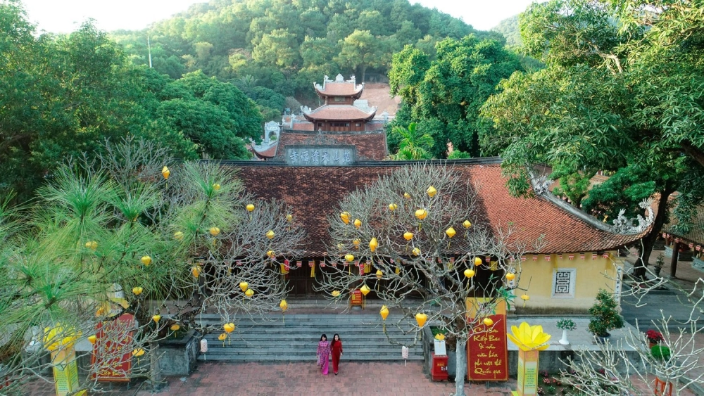 Người ta thường chùa côn sơn cầu gì đầu năm