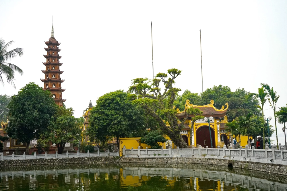 Bạn đoán được chùa trấn quốc xây dựng năm nào không