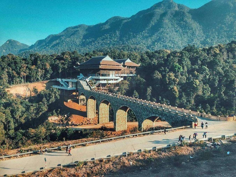 Thưởng lãm hình ảnh về chùa Yên Tử đẹp thanh tịnh