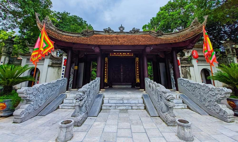Điểm đến linh thiêng đền đô từ sơn