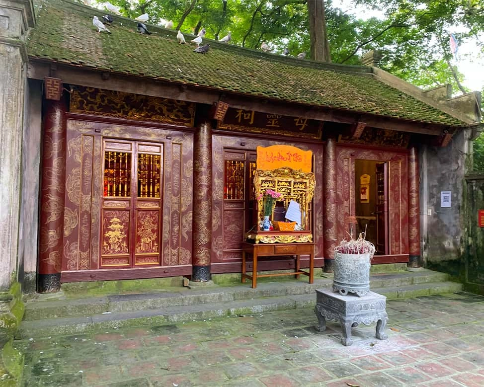 Lưu lại khoảnh khắc đền mẫu sóc sơn huyền bí