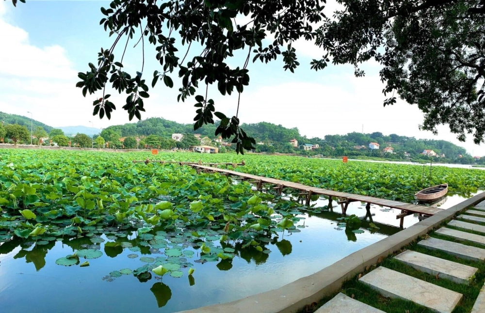 Thăm viếng chùa Côn Sơn đền Kiếp Bạc