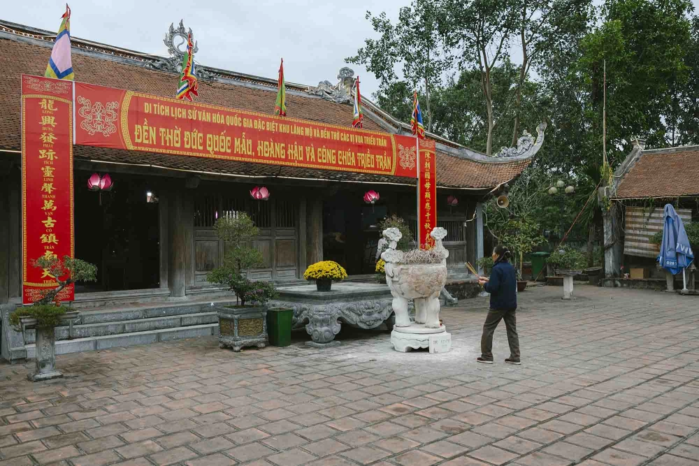Khám phá đền trần ở đâu là chính trong cả nước