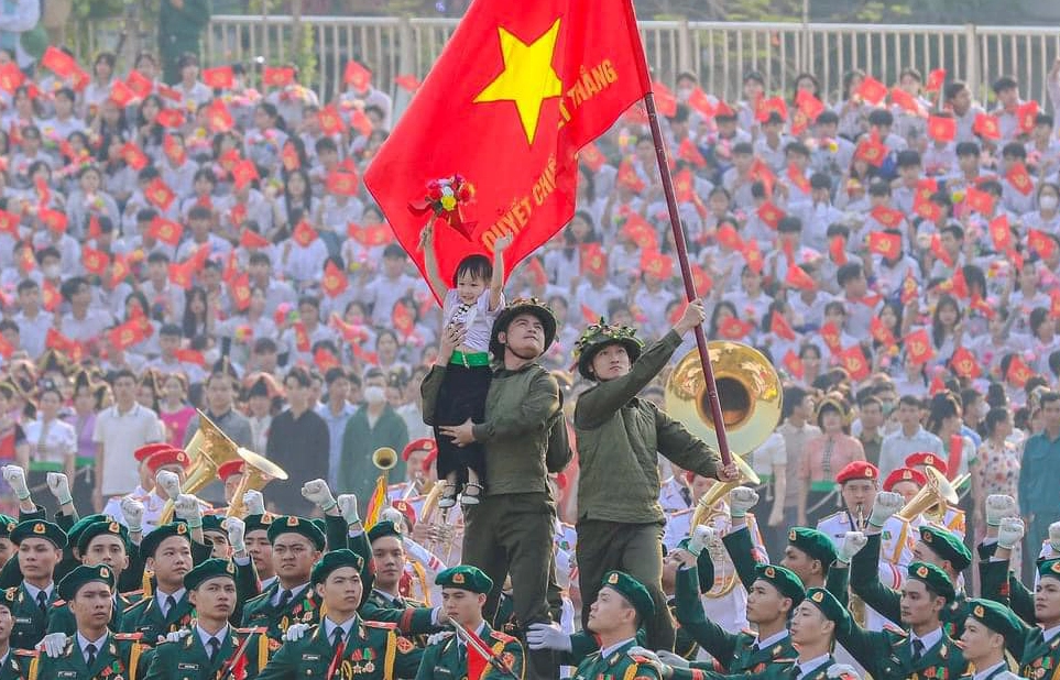 Cùng xem diễu binh điện biên phủ hoành tráng