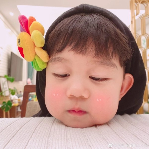 Hình meme em bé siêu dễ thương và vui nhộn