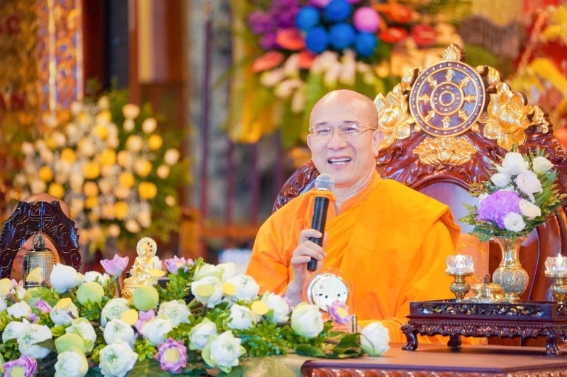 Chùa Ba Vàng lễ Vu Lan mang lại không khí linh thiêng và tình yêu thương