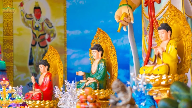 Tượng Phật Chùa Ba Vàng là biểu tượng của lòng từ bi và trí tuệ