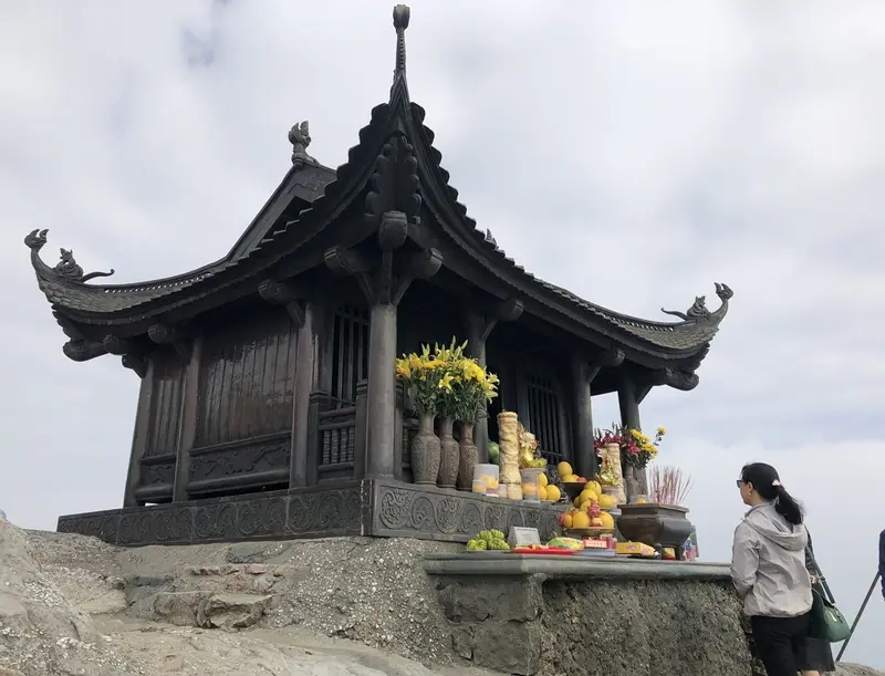 Vượt mây đến đỉnh thiêng yên tử chùa đồng