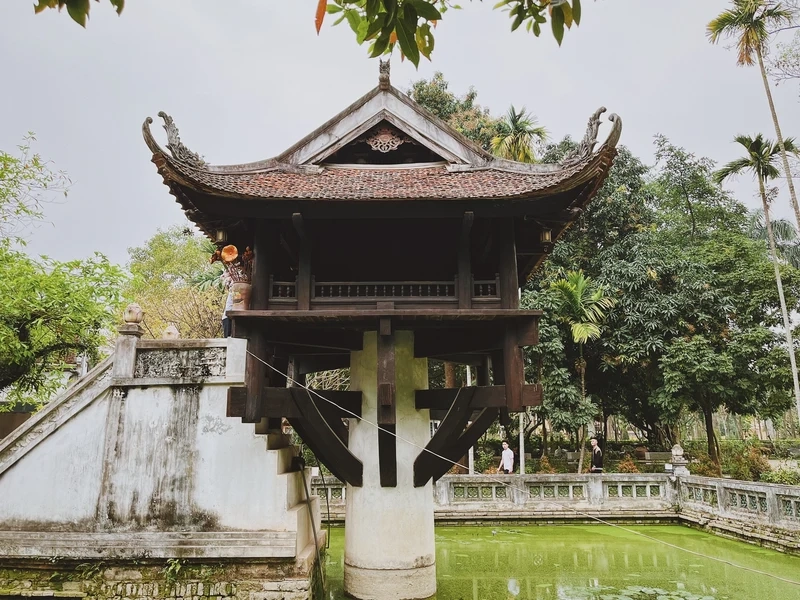 Chùa Một Cột là một biểu tượng đặc sắc của Phật giáo Việt Nam, với kiến trúc độc đáo và ý nghĩa tâm linh sâu sắc