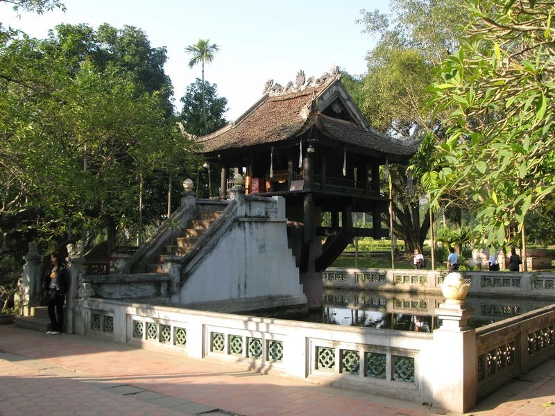 Hình ảnh về Chùa Một Cột mang đến cho bạn cái nhìn rõ nét về công trình văn hóa lịch sử nổi bật của Việt Nam