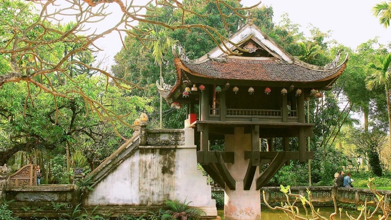 Hình Chùa Một Cột mang đến cảm giác thanh bình, mộc mạc và trang nghiêm
