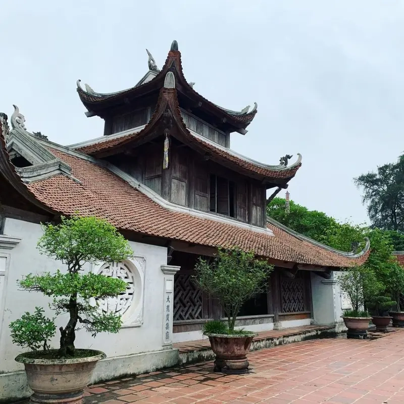 So sánh vẻ đẹp chùa dâu chùa phật tích nổi danh Kinh Bắc