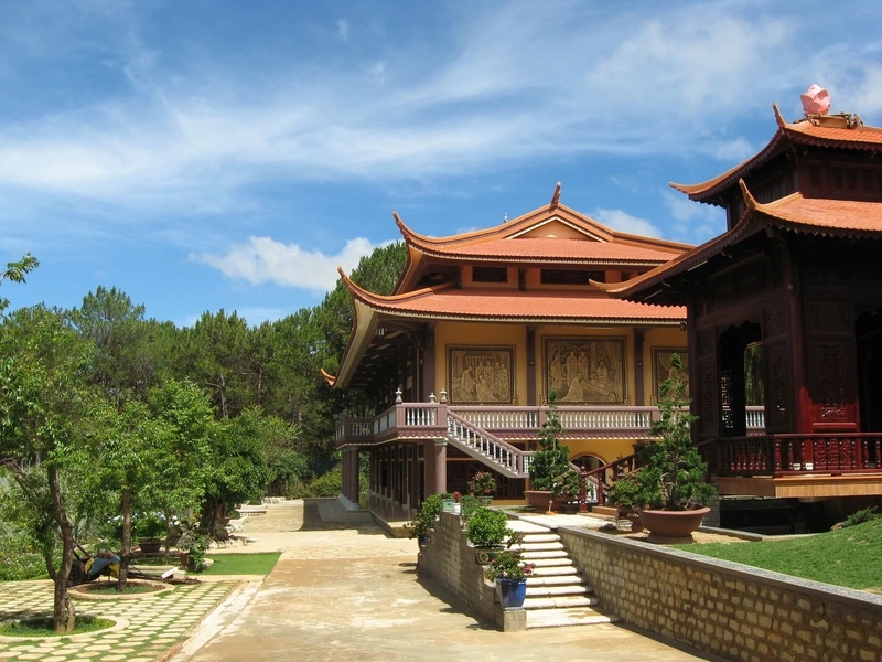Không gian thiền định qua thiền viện trúc lâm đà lạt ảnh