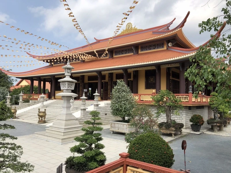 Nét thiền giữa rừng thông thiền viện trúc lâm thành phố đà lạt
