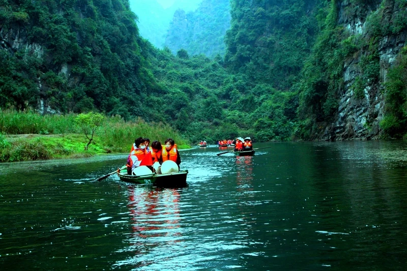 Cảnh Chùa Bái Đính đẹp mê hồn, khiến du khách cảm nhận được sự yên bình và thánh thiện