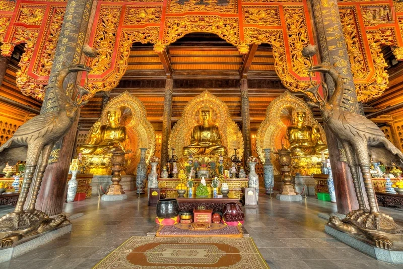 Tượng Phật Dát Vàng Chùa Bái Đính là một trong những tượng Phật dát vàng lớn nhất tại Việt Nam