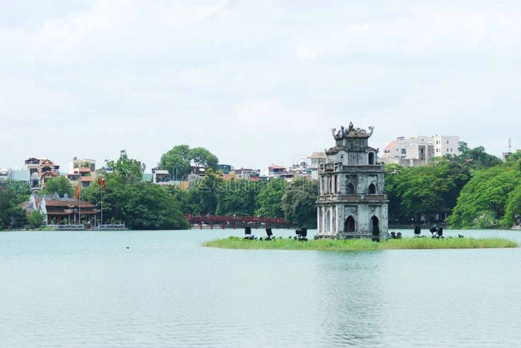 Tuyệt sắc hình ảnh hồ gươm và cầu thê húc lung linh
