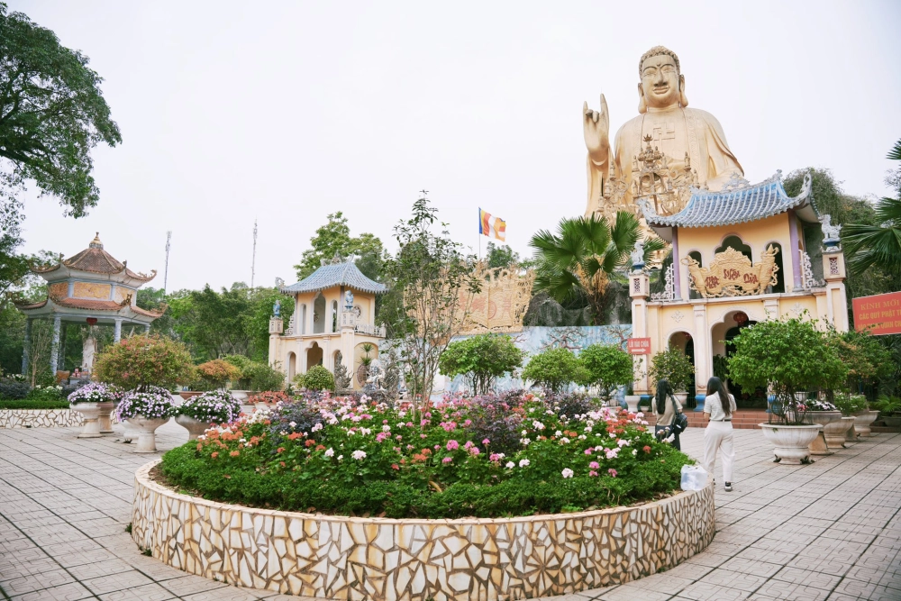 Giới thiệu đầy đủ hồ núi cốc có gì cho du khách
