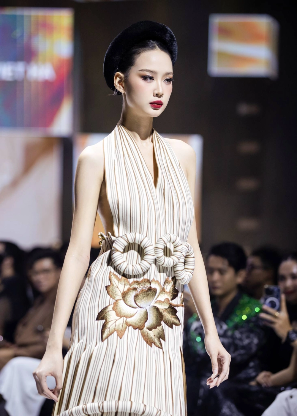 Hoa hậu lê nguyễn bảo ngọc sinh năm bao nhiêu? 