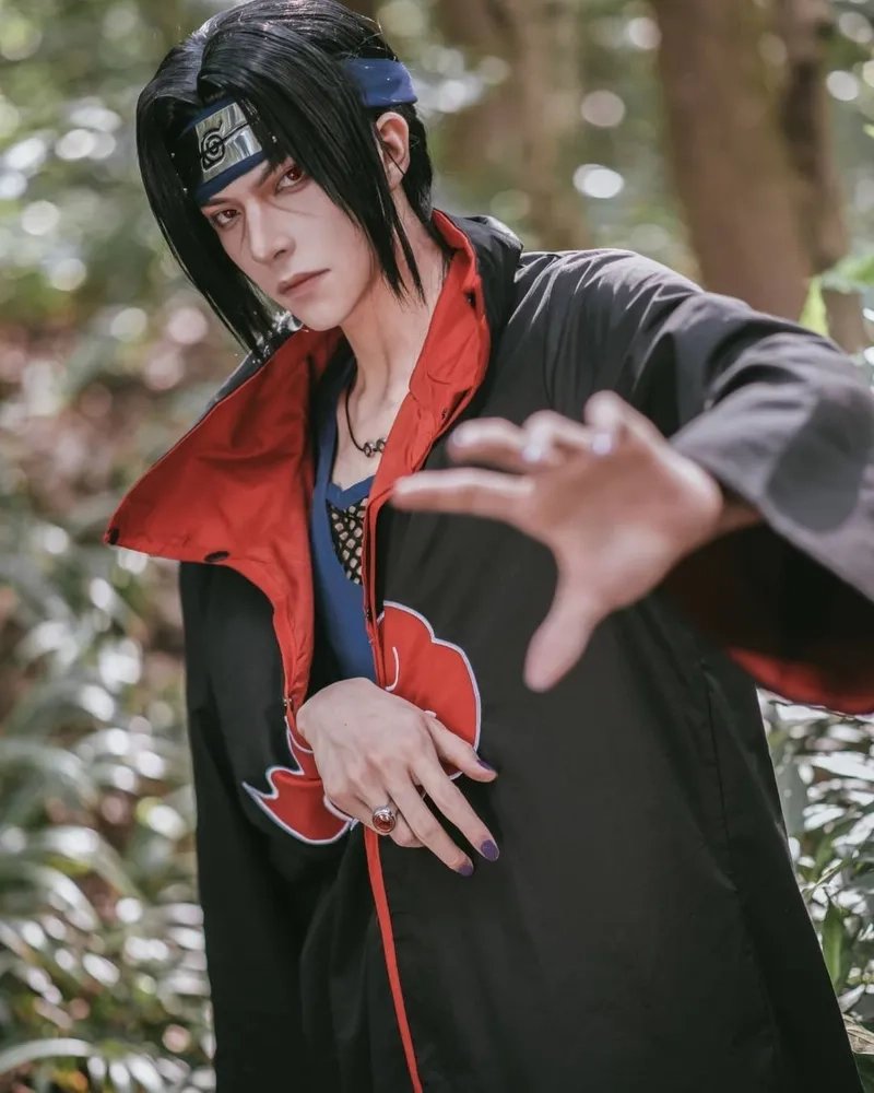 Cosplay Itachi Uchiha là thử thách với mọi cosplayer