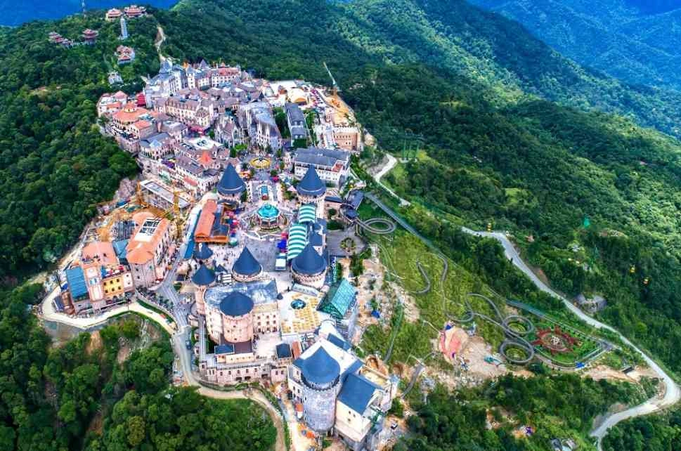 Khám phá cảnh sắc núi bà nà hill mộng mơ