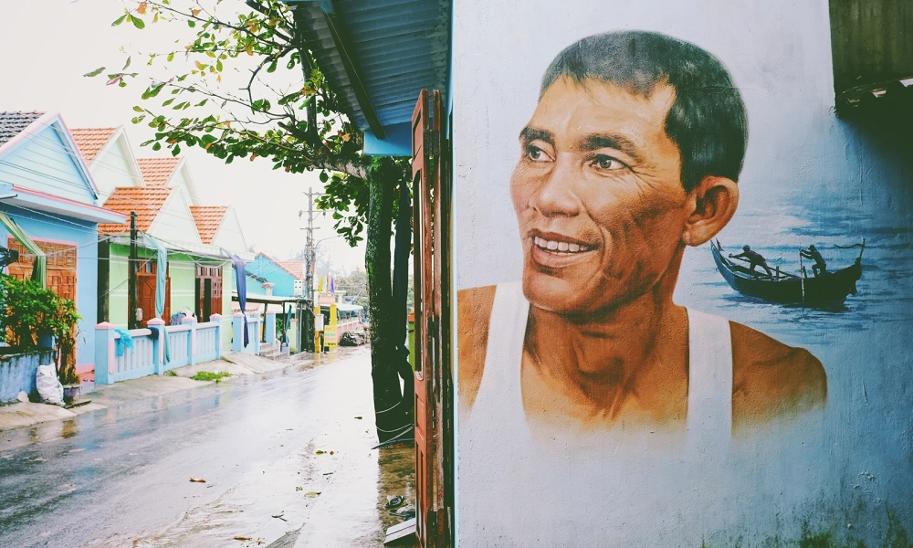 Chìm đắm trong khung cảnh biển tam thanh làng bích họa tuyệt đẹp