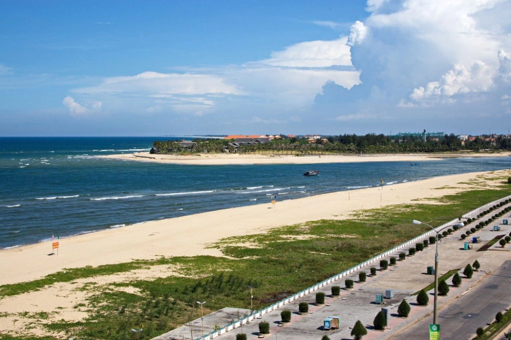 Tìm hiểu về biển Nhật Lệ map dễ dàng đi lại