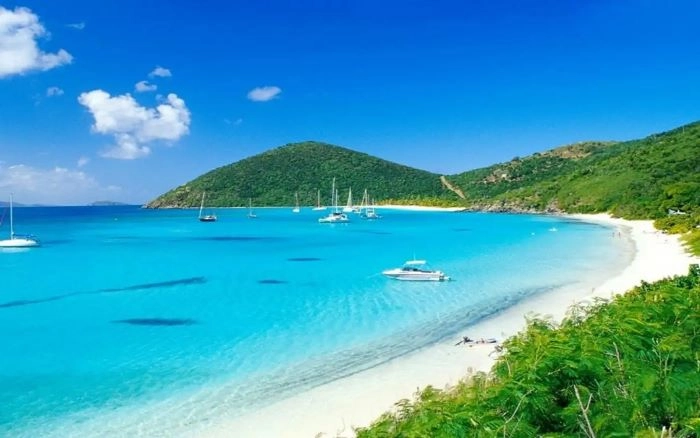 Khám phá đôi nét về biển Thiên Cầm tuyệt đẹp
