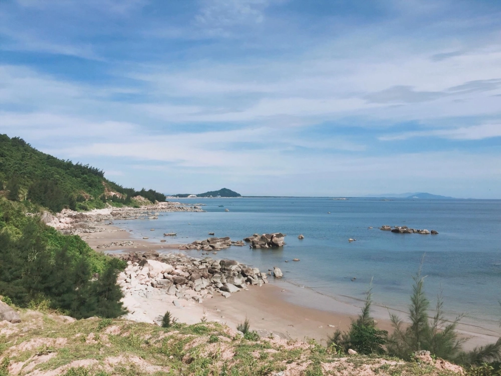 Chia sẻ review biển Thiên Cầm Hà Tĩnh chân thực