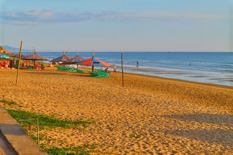 Đặt tour du lịch biển Thiên Cầm Hà Tĩnh khám phá ngayĐặt tour du lịch biển Thiên Cầm Hà Tĩnh khám phá ngay