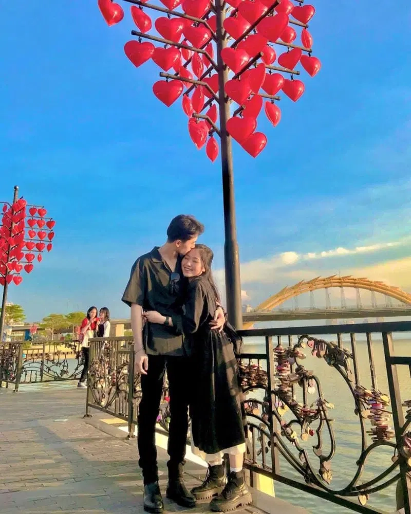 Cùng chiêm ngưỡng hình ảnh của cầu tình yêu đà nẵng