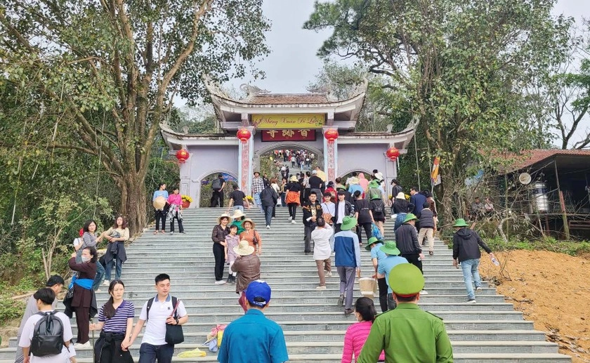 Du lịch chùa Hương Tích Hà Tĩnh khám phá văn hóa