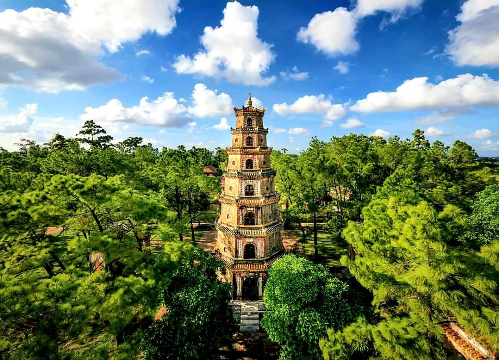Thăm Chùa Thiên Mụ Huế Hương Long Thành phố Huế nổi tiếng