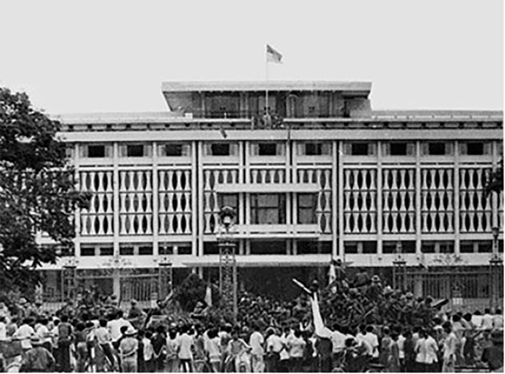 Tham quan chiến thắng dinh độc lập ngày 30 tháng 4 lịch sử