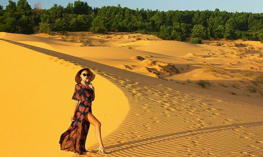 Tham gia du lịch đồi cát mũi né với nhiều trải nghiệm thú vị