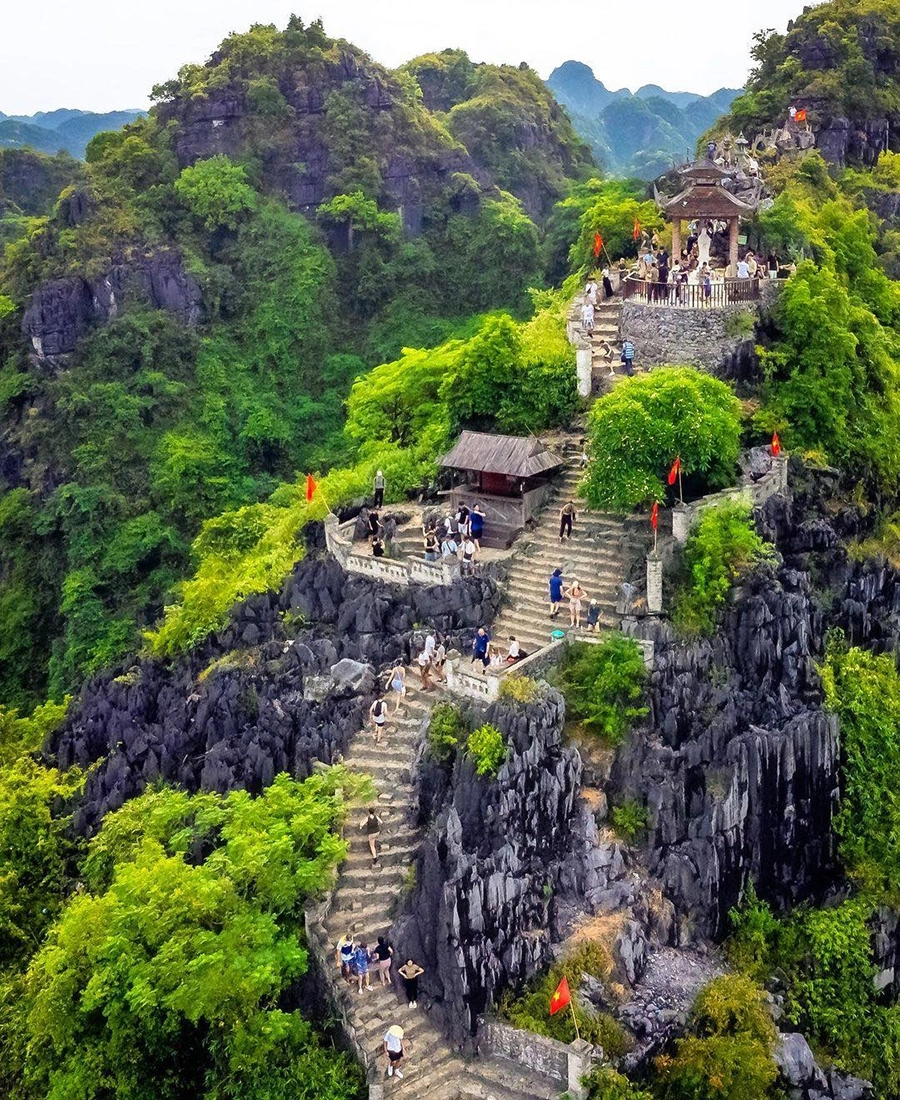 Khám phá vẻ đẹp của hang múa ninh hải hoa lư ninh bình