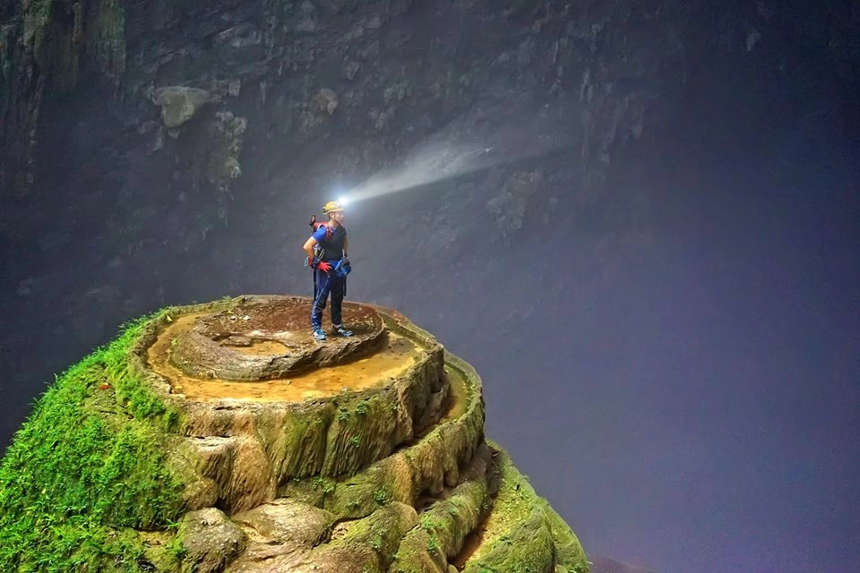 Ngỡ ngàng trước vẻ đẹp của hang sơn đoòng hoang sơ