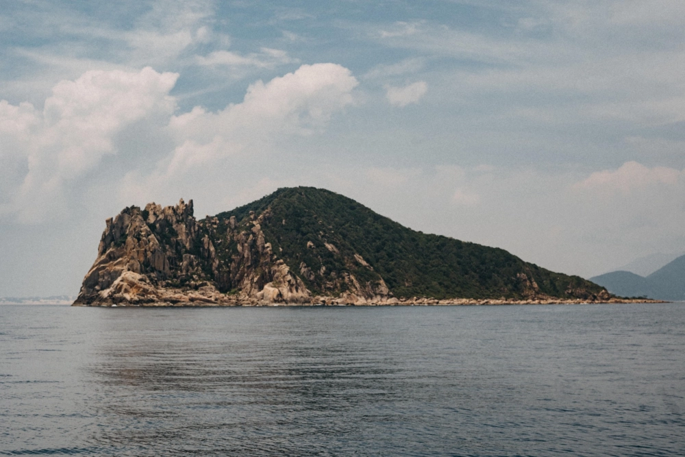 Thả mình vào thiên nhiên hòn nưa island hoang sơ