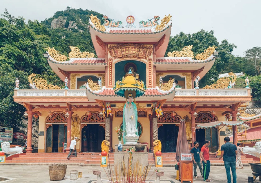 Tham quan chùa núi bà đen ở tây ninh linh thiêng
